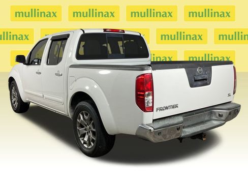 Used 2019 Nissan Frontier SL image 9