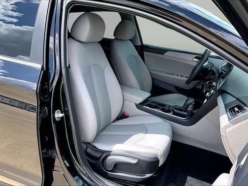 Used 2019 Hyundai Sonata SE FWD image 7