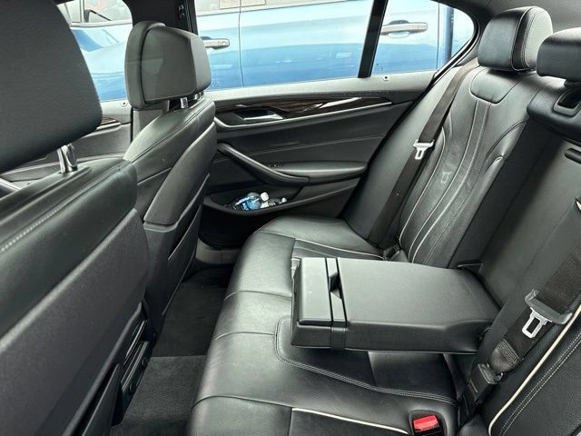 Used 2018 BMW 540i xDrive AWD/4WD image 10
