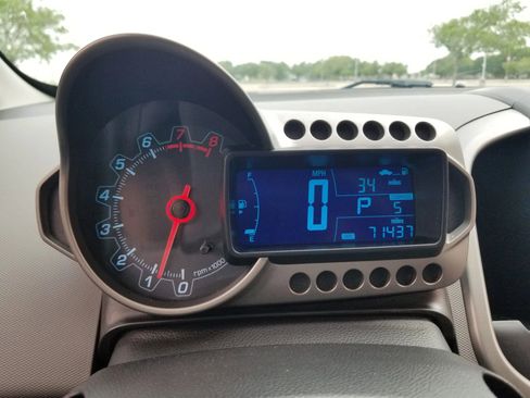 Used 2015 Chevrolet Sonic LT FWD image 23
