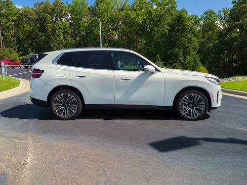 Certified 2025 BMW X3 xDrive30i w/ Premium Package image 11