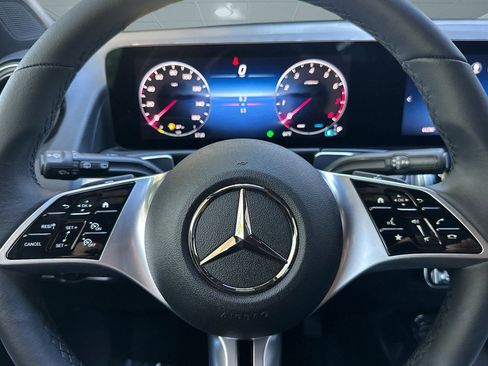 Used 2026 Mercedes-Benz GLB 250 image 14