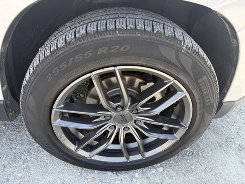 Used 2017 GMC Acadia Limited SLT AWD/4WD image 10