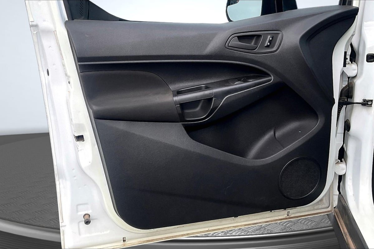 Used 2015 Ford Transit Connect XL FWD image 23