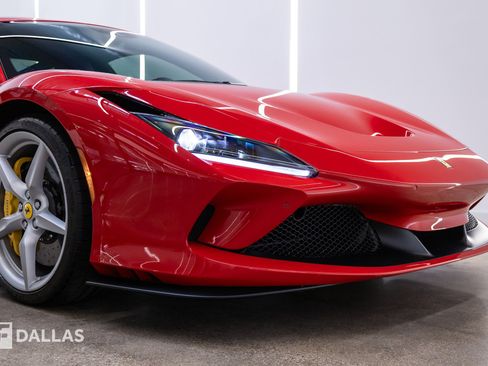 Used 2022 Ferrari F8 Tributo RWD image 22