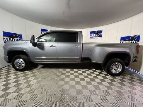 Certified 2024 Chevrolet Silverado 3500 High Country w/ High Country Premium Package AWD/4WD image 10