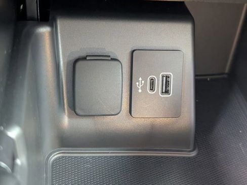 Used 2025 Ford Explorer ST AWD/4WD image 18