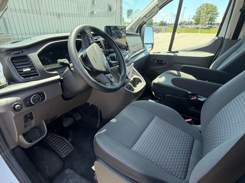 Used 2024 Ford Transit 350 XLT RWD image 4