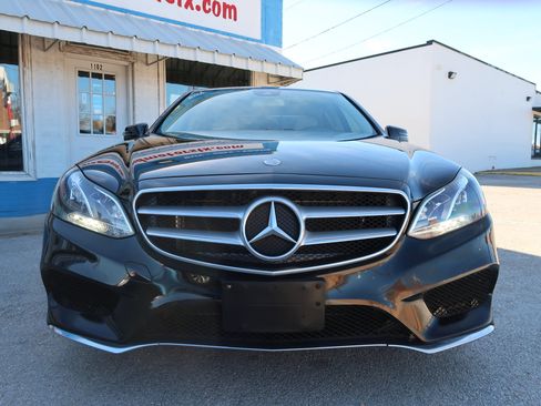 Used 2014 Mercedes-Benz E 350 Sedan w/ Premium 1 Package image 9