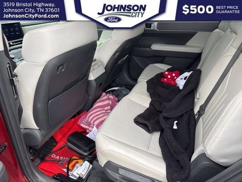 Used 2025 Hyundai Santa Fe SEL AWD/4WD image 17