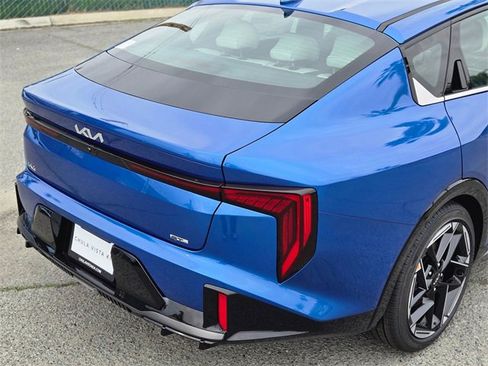 New 2025 Kia K4 GT-Line image 6