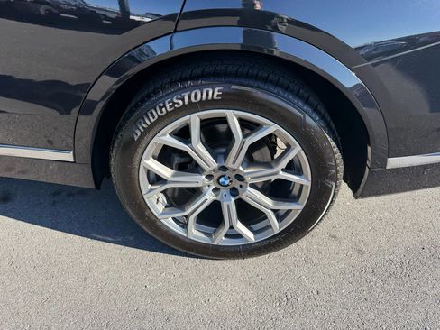 Used 2023 BMW X7 xDrive40i image 25