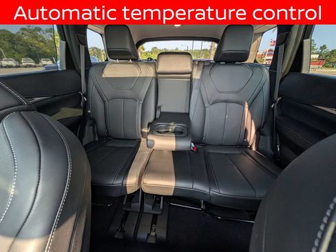 Used 2023 INFINITI QX60 Luxe w/ Cargo Package AWD/4WD image 19