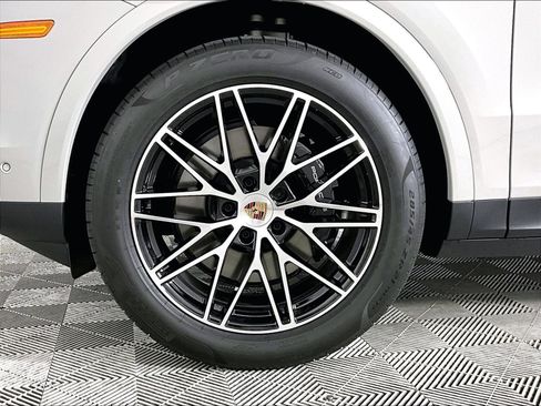 Used 2026 Porsche Cayenne Coupe AWD/4WD image 24