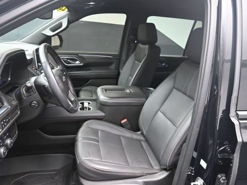 Used 2022 Chevrolet Tahoe RST w/ Luxury Package AWD/4WD image 18