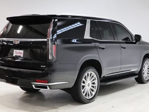 Used 2023 Cadillac Escalade Premium Luxury AWD/4WD image 8