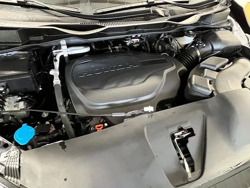 New 2026 Honda Odyssey Touring image 12