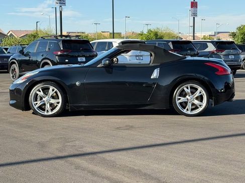 Used 2012 Nissan 370Z Touring w/ Sport Pkg RWD image 2