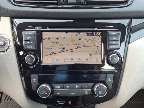 Used 2022 Nissan Rogue Sport SL image 11