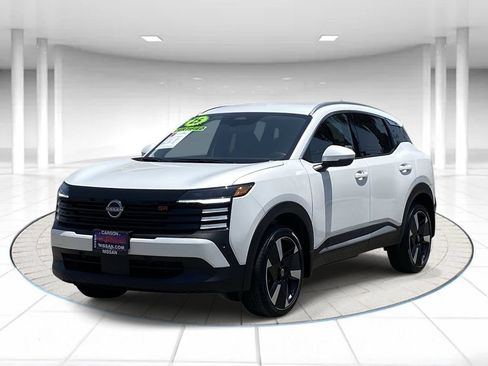 Certified 2025 Nissan Kicks SR w/ Interior Electronics Package FWD image 1