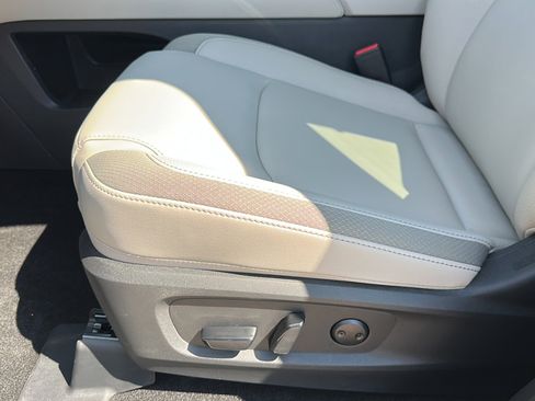 New 2025 Nissan Pathfinder SL w/ Cargo Package image 12