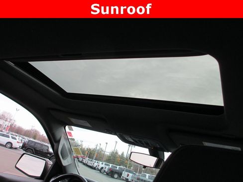 Used 2021 Chevrolet Silverado 1500 LT Trail Boss w/ Convenience Package II image 14