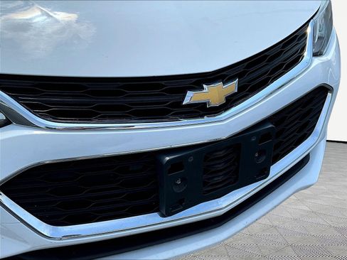 Used 2018 Chevrolet Cruze LT w/ Convenience Package FWD image 31