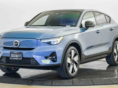 Certified 2023 Volvo C40 P8 Recharge Plus w/ Climate Package AWD/4WD image 1