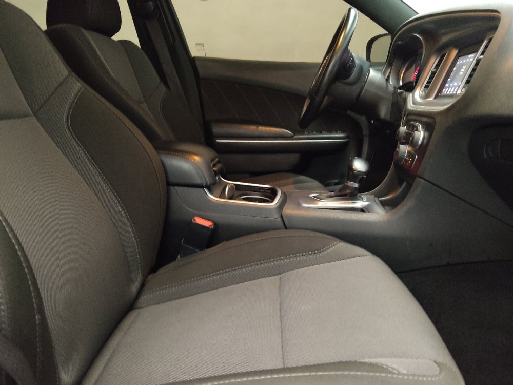 Used 2022 Dodge Charger SXT RWD image 21