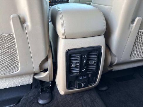 Used 2019 Jeep Grand Cherokee Limited w/ Trailer Tow Group IV image 20