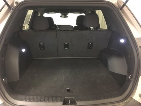 Used 2025 GMC Terrain Elevation image 14