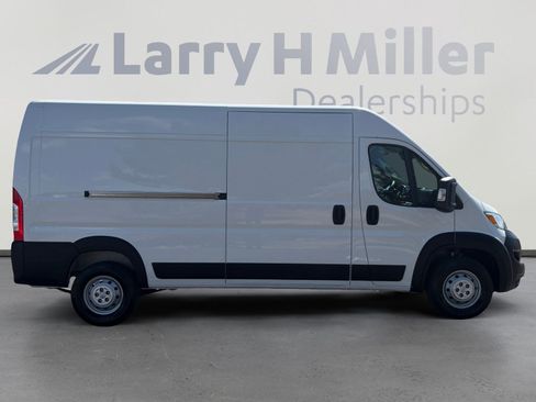 Used 2023 RAM ProMaster 2500 FWD image 6