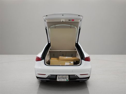 Used 2022 Mercedes-Benz EQS 450+ Sedan image 26