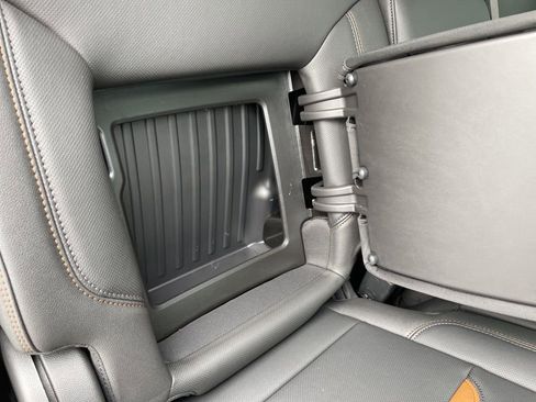 Used 2025 GMC Sierra 1500 AT4 w/ AT4 Premium Package image 36