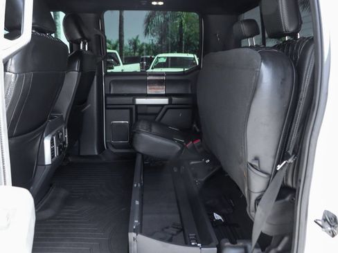 Used 2022 Ford F250 Lariat w/ Black Appearance Package AWD/4WD image 35
