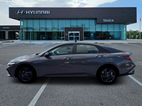 New 2026 Hyundai Elantra Sport FWD image 22
