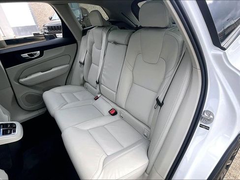 New 2026 Volvo XC60 B5 Ultra w/ Protection Package Premier AWD/4WD image 29