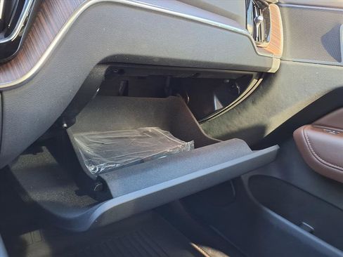 Certified 2023 Volvo XC60 B5 Plus w/ Protection Package Premier image 33