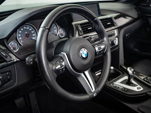 Used 2015 BMW M4 Convertible image 5