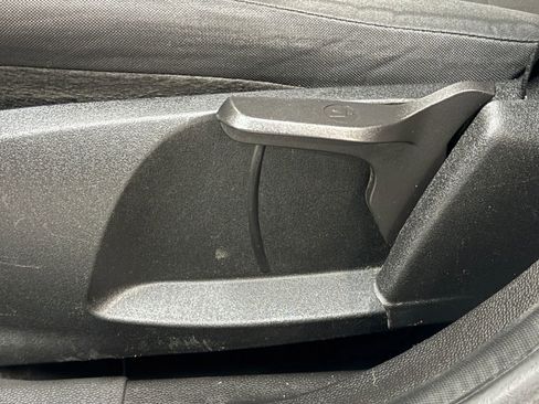 Used 2015 Ford Fiesta SE image 25