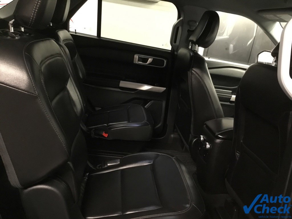 Used 2022 Ford Explorer XLT w/ Equipment Group 202A AWD/4WD image 34