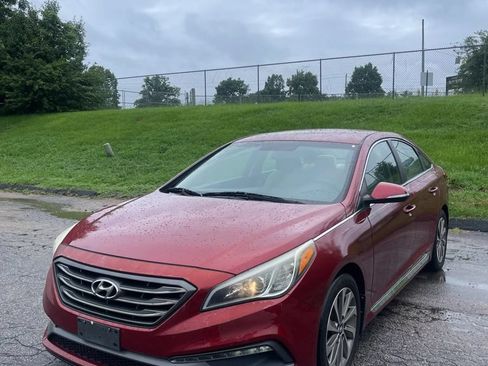Used 2015 Hyundai Sonata Sport FWD image 2