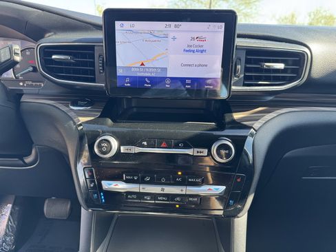 Used 2022 Ford Explorer Limited image 23