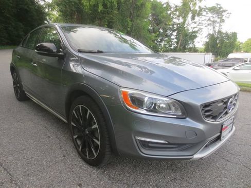 Used 2016 Volvo S60 T5 Cross Country Platinum AWD/4WD image 2