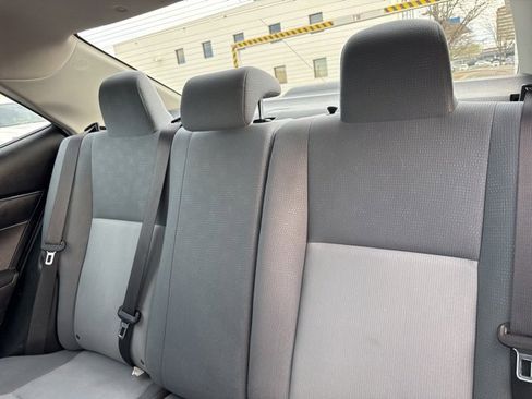 Used 2018 Toyota Corolla L image 25