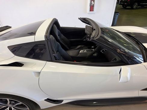 Used 2018 Chevrolet Corvette Grand Sport RWD image 14