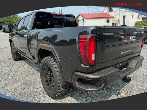 Used 2021 GMC Sierra 2500 Denali w/ Denali Black Diamond Edition AWD/4WD image 3