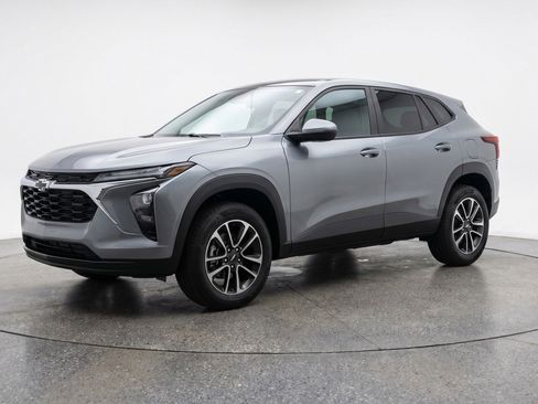 Used 2025 Chevrolet TrailBlazer LT image 3