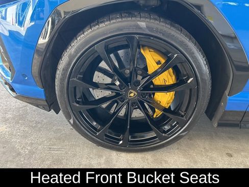 Used 2022 Lamborghini Urus image 18