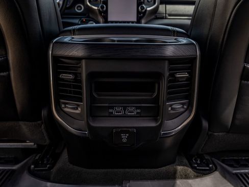Used 2023 RAM 1500 Laramie AWD/4WD image 31
